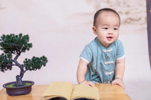 商洛宝宝爱吐奶是什么原因